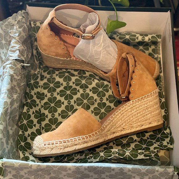 Kate Spade Size 7 Tan Wedge Espadrilles Sandals